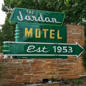 Historic Jordan Motel - Sign