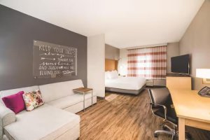 La Quinta Inn &amp; Suites by Wyndham Chattanooga North - Hixson