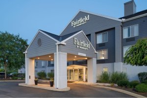 Fairfield Inn &amp; Suites Dayton Troy