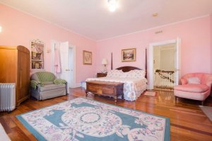 Six Acres Bed and Breakfast