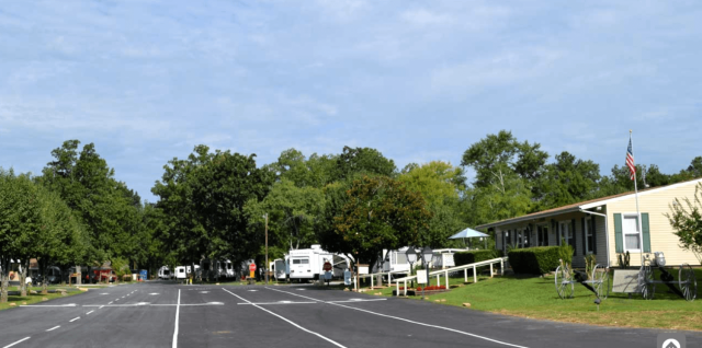 Holiday Travel Park of Chattanooga