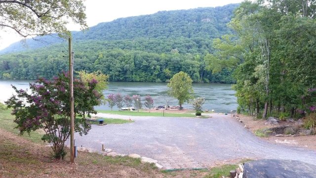River Life RV Resort