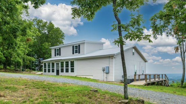 Crest View Lodge at Woodland Retreat at DeSoto