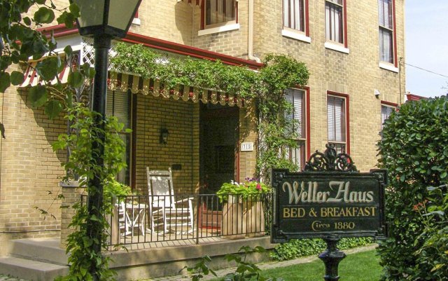 Weller Haus Bed, Breakfast &amp; Event Center