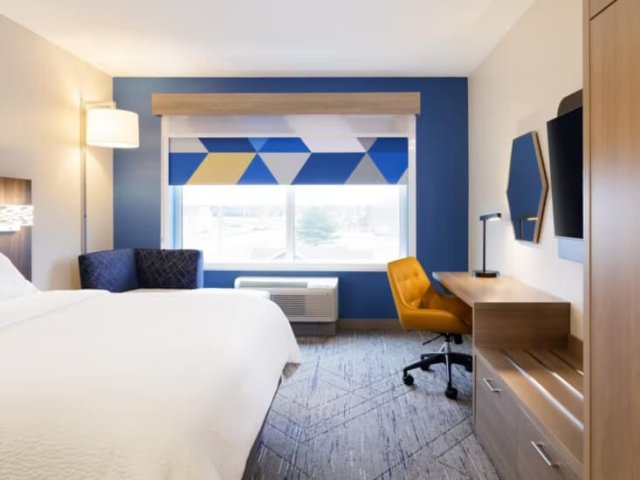Holiday Inn Express &amp; Suites Van Wert