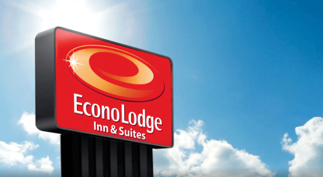 Econo Lodge Inn &amp; Suites